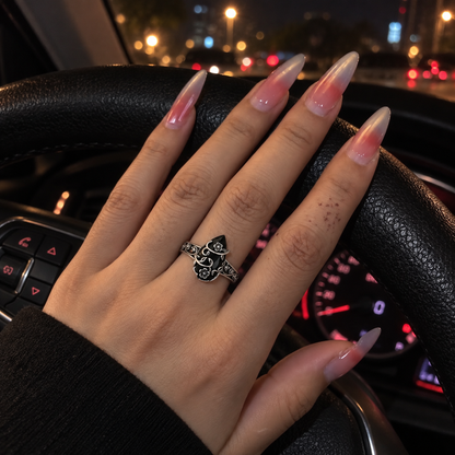 Night car hand styling the Vintage Black Stone Flower Ring