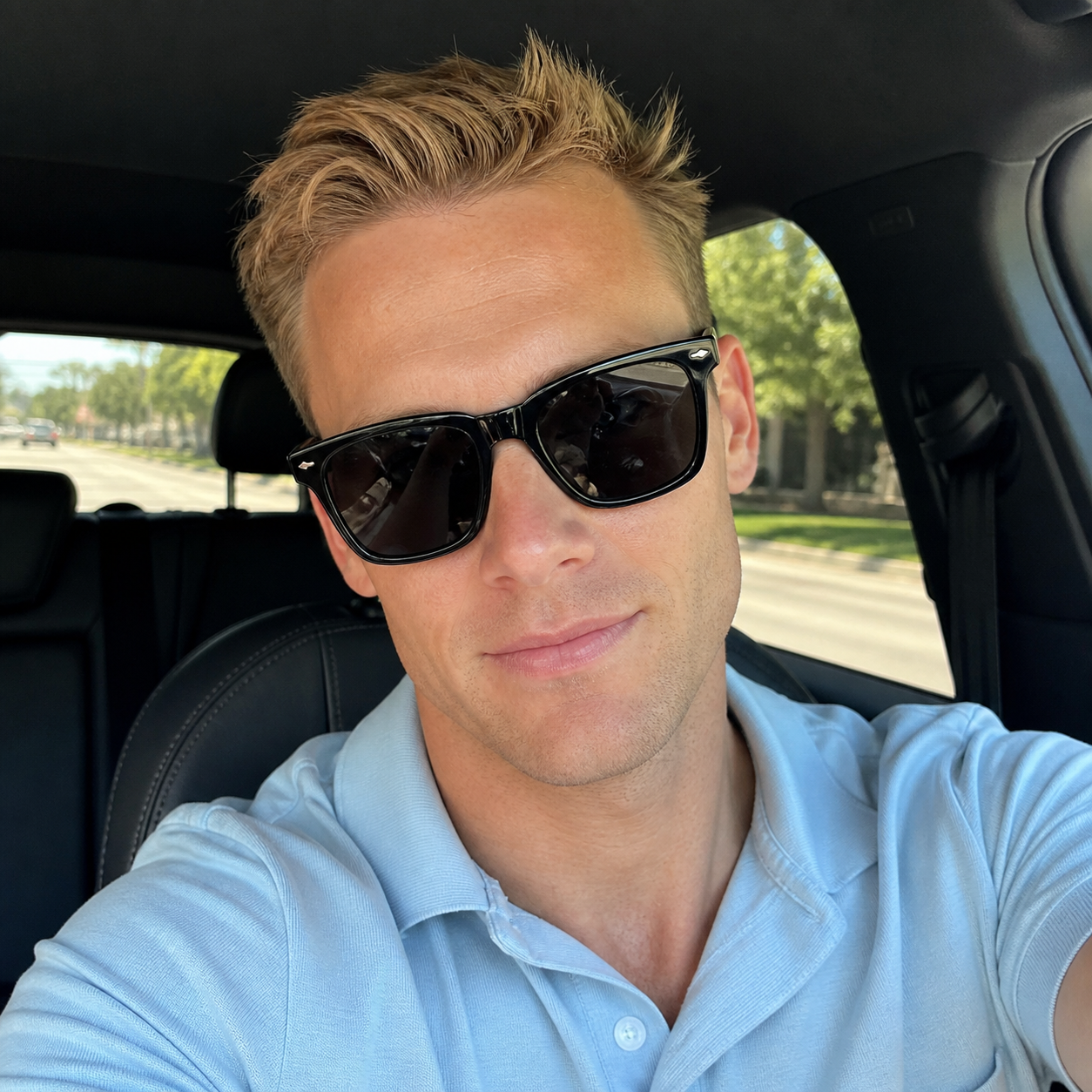 Blond Verona customer wearing Midnight Black shades